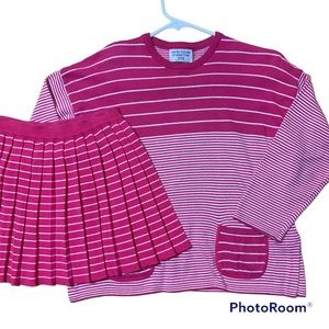 Girls vintage 2-piece Beneton sweater/skirt set. Rare find, excellent condition!